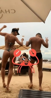 Lívia Andrade feet photo thumbnail