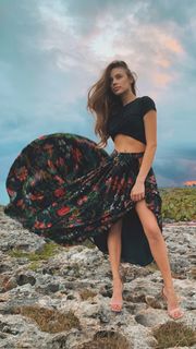 Xenia Tchoumitcheva feet photo thumbnail