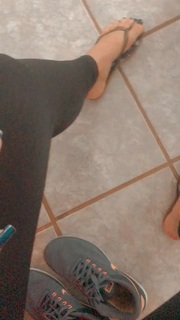 Alaine Crissiê feet photo thumbnail
