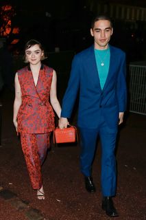 Maisie Williams feet photo thumbnail