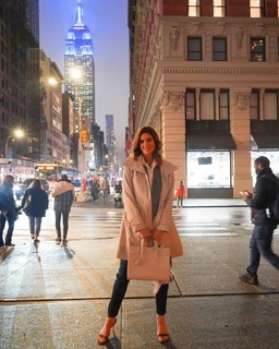Cindy Crawford feet photo thumbnail