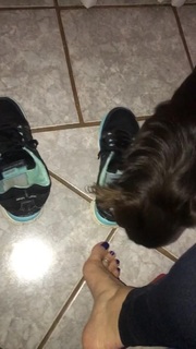 Alaine Crissiê feet photo thumbnail