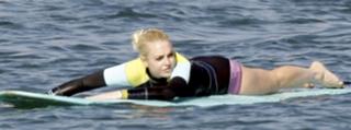 Lindsay Lohan feet photo thumbnail