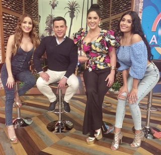 Cynthia Rodríguez feet photo thumbnail