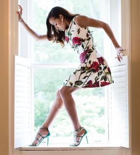 Dania Ramirez feet photo thumbnail