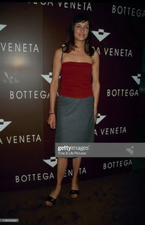 Famke Janssen feet photo thumbnail