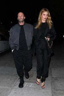 Rosie Huntington-Whiteley feet photo thumbnail