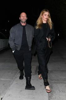 Rosie Huntington-Whiteley feet photo thumbnail