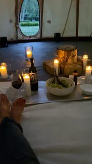 Brooke Burke feet photo thumbnail