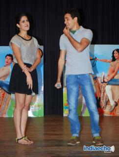 Katrina Kaif feet photo thumbnail