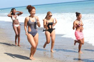 Christina Milian feet photo thumbnail