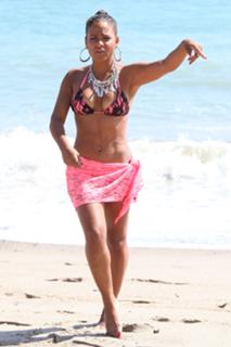 Christina Milian feet photo thumbnail