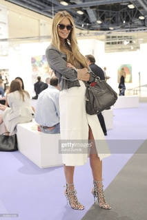 Elle Macpherson feet photo thumbnail