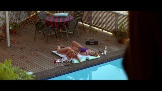 Alyssa Milano feet photo thumbnail