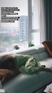 Dia Mirza feet photo thumbnail
