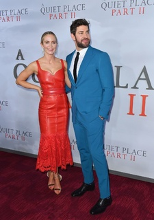 Emily Blunt feet photo thumbnail