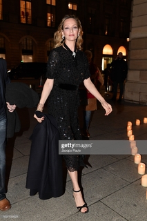 Uma Thurman feet photo thumbnail