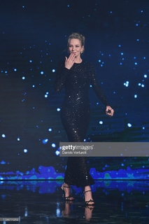 Uma Thurman feet photo thumbnail