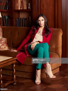Famke Janssen feet photo thumbnail