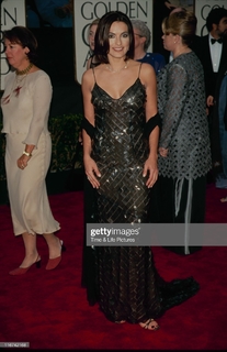 Mariska Hargitay feet photo thumbnail