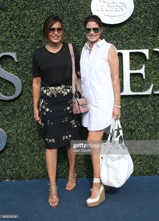 Mariska Hargitay feet photo thumbnail