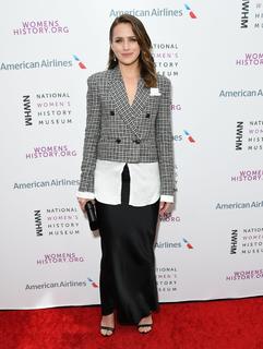 Shantel VanSanten feet photo thumbnail