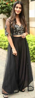 Pooja Hegde feet photo thumbnail