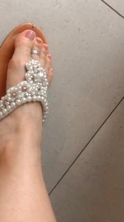 Alaine Crissiê feet photo thumbnail