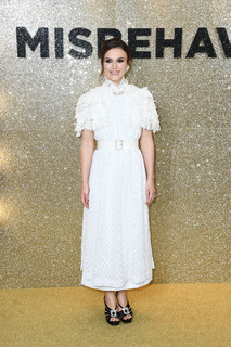Keira Knightley feet photo thumbnail