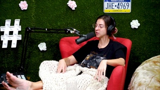 Gabbie Hanna feet photo thumbnail