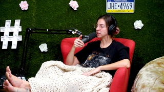Gabbie Hanna feet photo thumbnail
