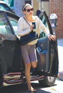 Lea Michele feet photo thumbnail
