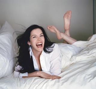 Liv Tyler feet photo thumbnail