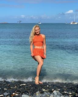 Valentina Shevchenko feet photo thumbnail