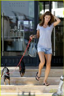 Elisabetta Canalis feet photo thumbnail