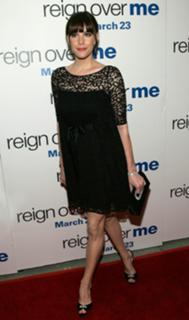 Liv Tyler feet photo thumbnail