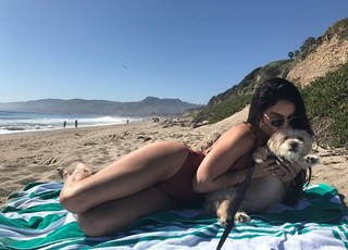 Vanessa Hudgens feet photo thumbnail