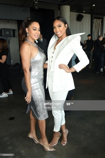 La La Anthony feet photo thumbnail