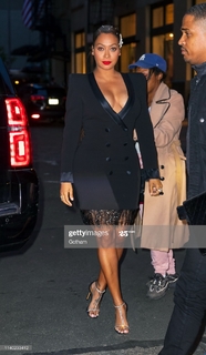 La La Anthony feet photo thumbnail