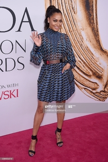 La La Anthony feet photo thumbnail