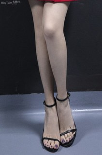 Angelababy feet photo thumbnail