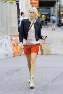 Naomi Watts feet photo thumbnail