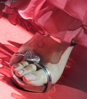 Angelababy feet photo thumbnail