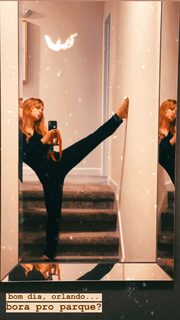 Carolina Dieckmann feet photo thumbnail
