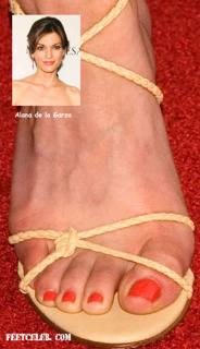 Alana De La Garza feet photo 4