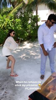 Hansika Motwani feet photo thumbnail