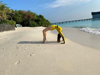 Hansika Motwani feet photo thumbnail