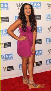 Jordin Sparks feet photo thumbnail