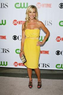 Julie Benz feet photo thumbnail