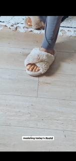 Daniella Monet feet photo thumbnail